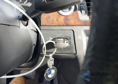 2008 BMW 328Xi z USA, uszkodzony, nr VIN WBAVC93588K043555